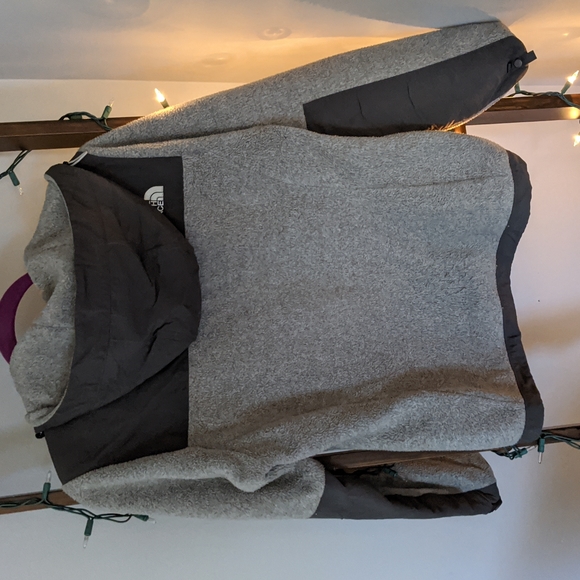 North Face Gray Hooded Jacket Small - Picture 6 of 8